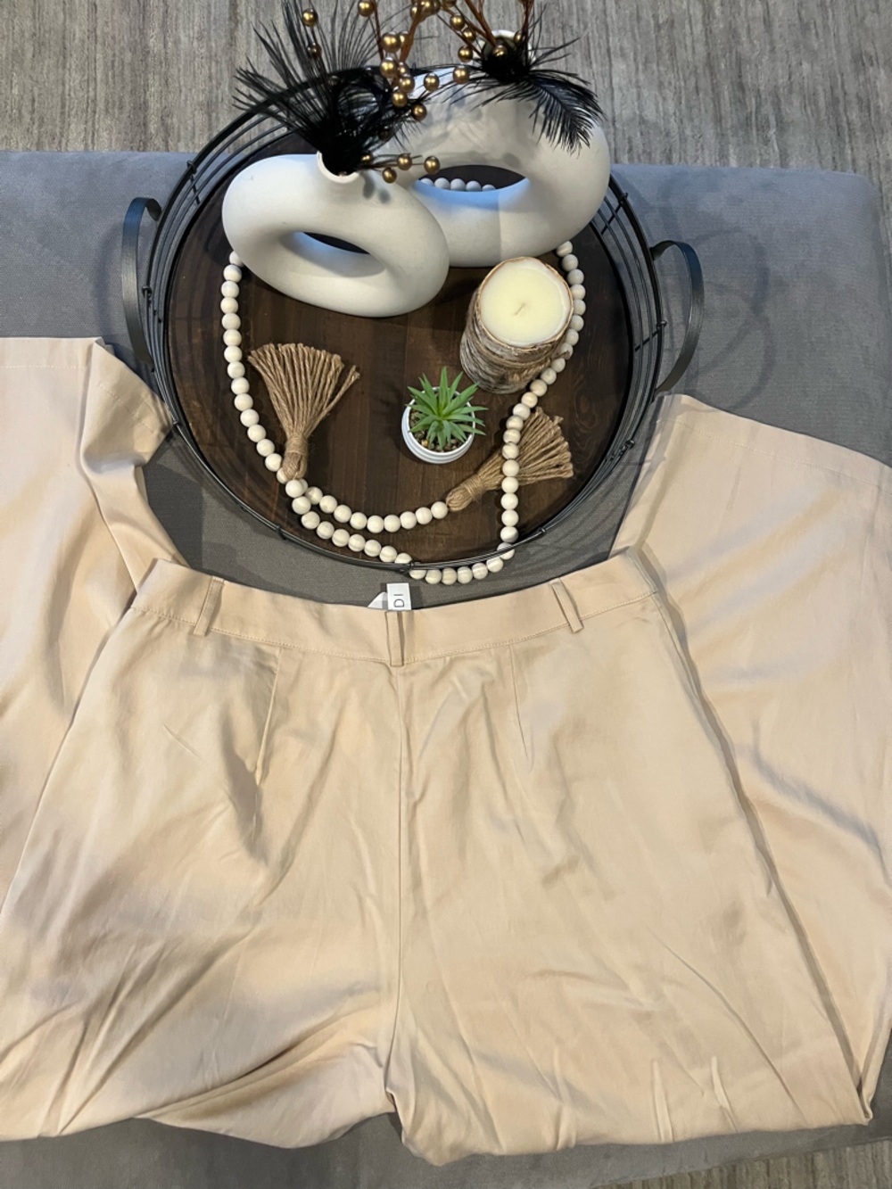 AMADI BY ANTHROPOLOGIE Beige High-Waist Pleated Trousers Size: XL NWT - Picture 3 of 12